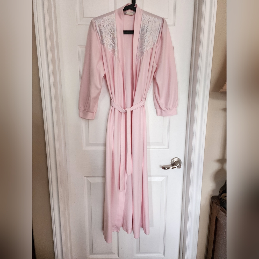 VTG Dominique Grannycore 80's Pink‎ Soft Polyester Robe/House Coat Size L